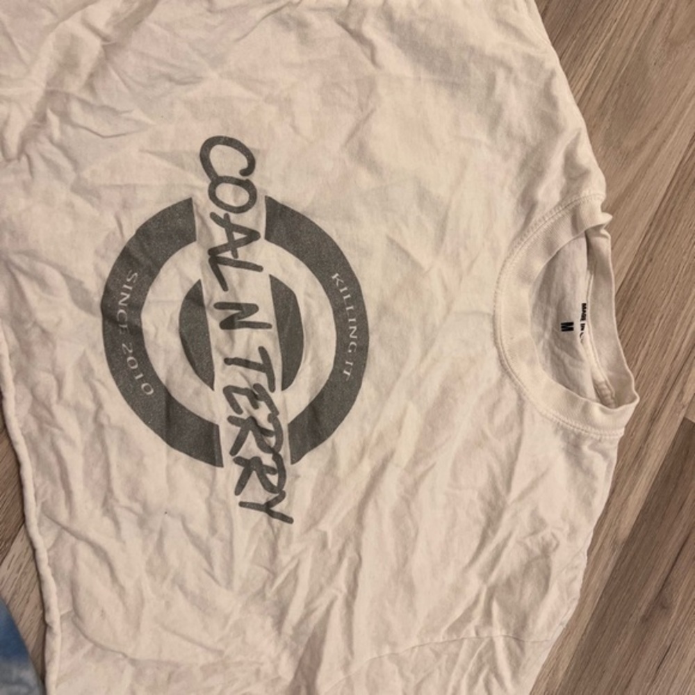 crop top‎
